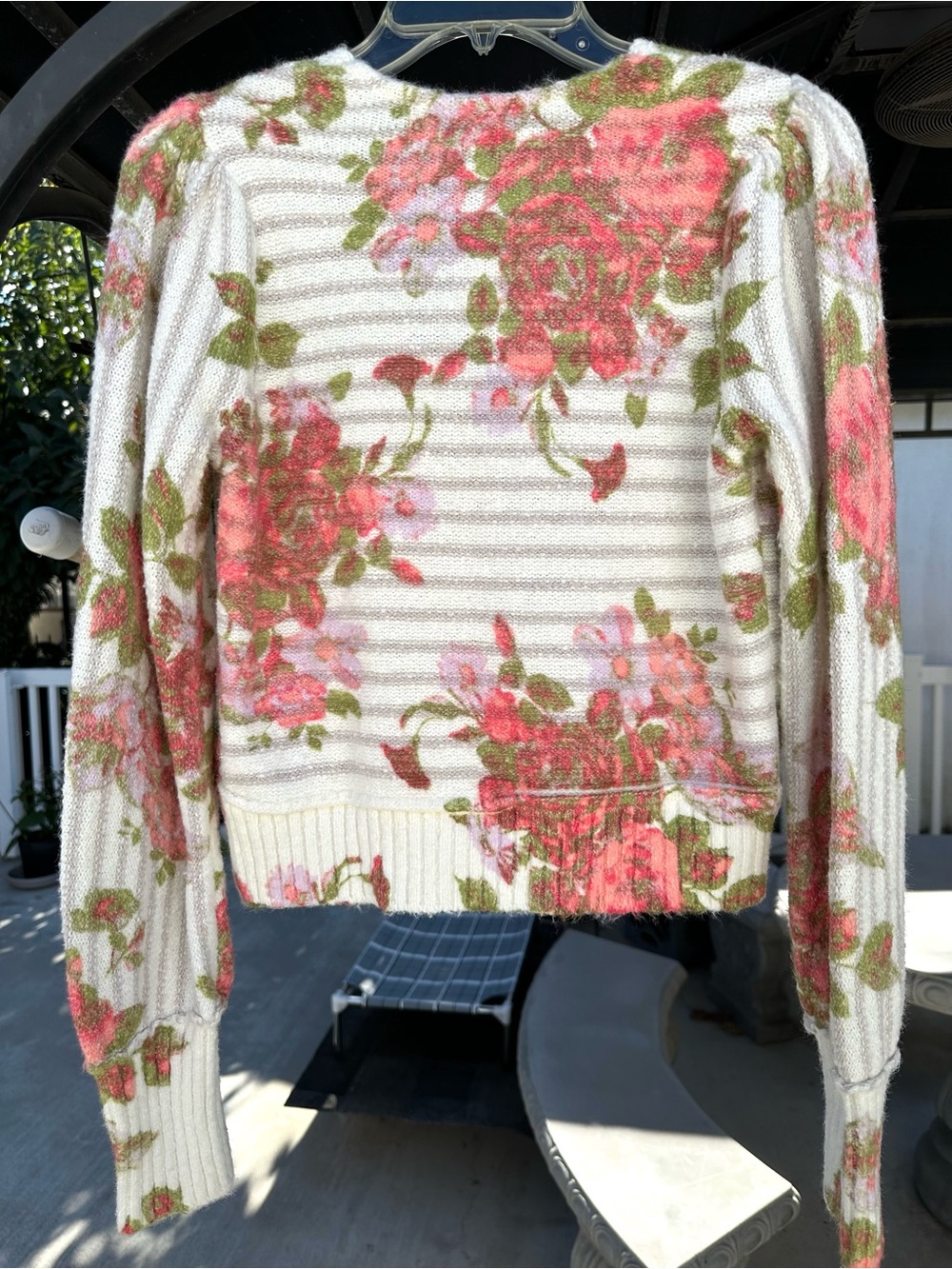 NWT FREE PEOPLE BED OF ROSES SWEATER SIZE SMALL!! SO CUTE!!! - Picture 5 of 8
